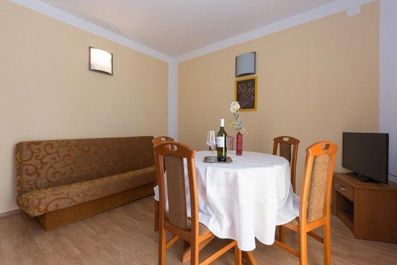 Marija F4 Apartment Krk Town Bagian luar foto